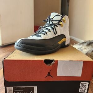 Jordan 12 "royalty"
